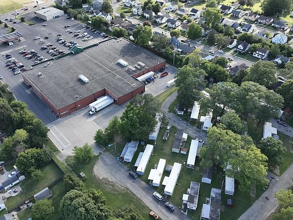 5th image of 2730 E Main St