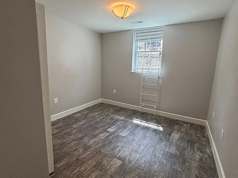 1445 Oak St NW — Photo 22