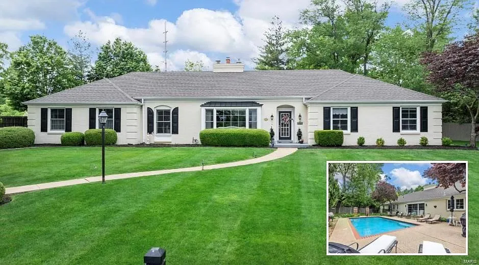 60 Daryl Ln photo 1