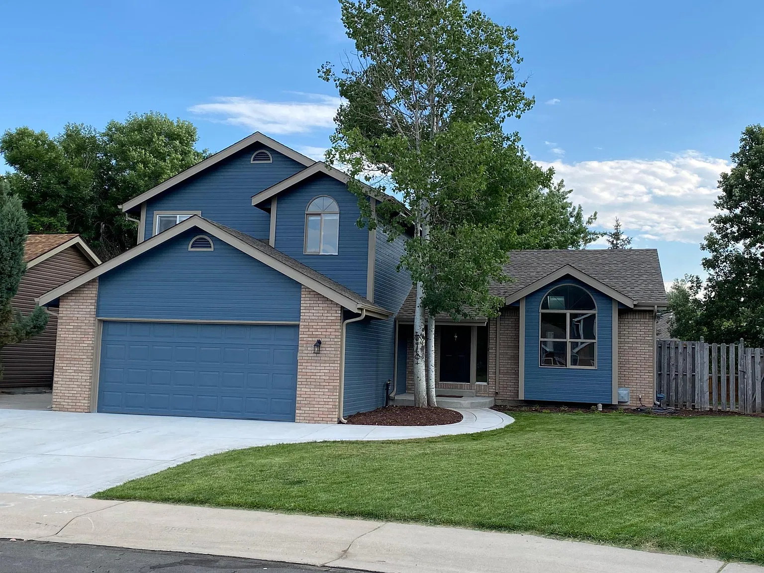 2325 Sunray Ct — Photo 2