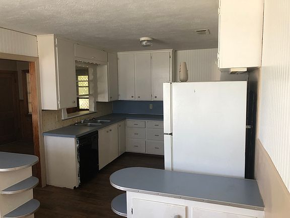 2nd image of 3298 College St