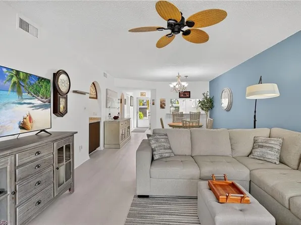 705 Augusta Blvd APT 4, Naples, FL 34113