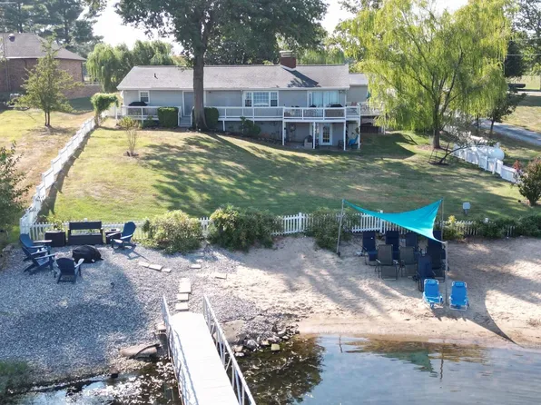 1284 Howard Rd, Marion, IL 62959