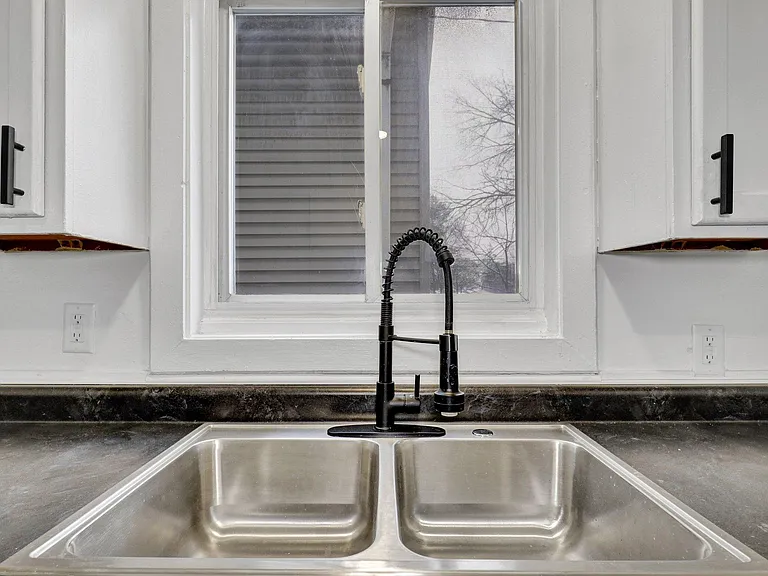 1224 E Malcolm X St #1 — Photo 6