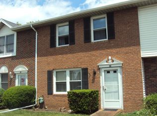 59 Woodcrest Dr, Plains, PA 18702