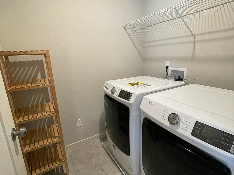 8775 SW Mohegan Ln — Photo 13
