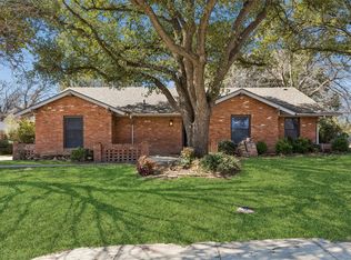 1017 Denmark St, Grand Prairie, TX 75050