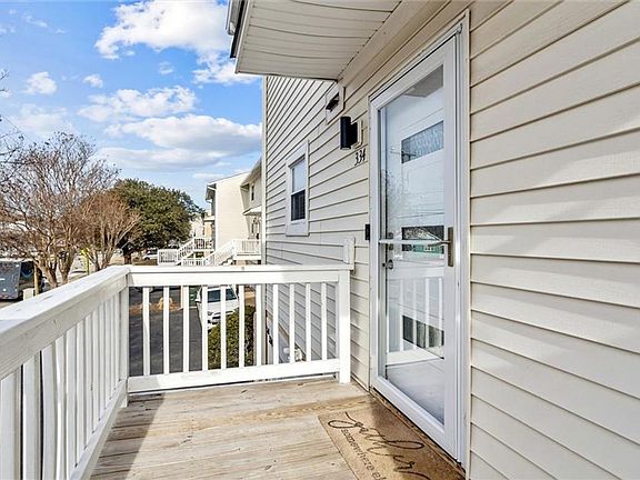 4th image of 334 N 1st St #18