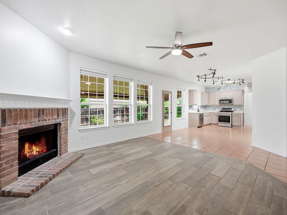 1st image of 1136 Beechwood Dr