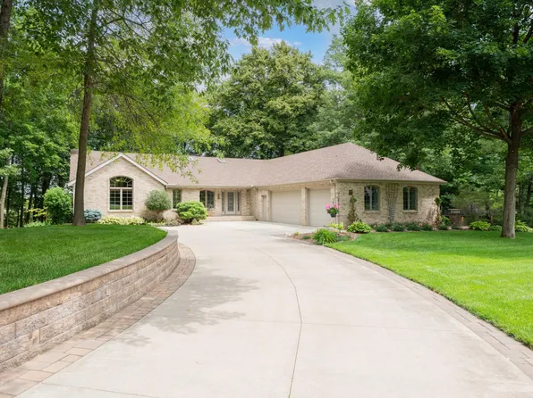 1635 Chippewa Dr NW, Rochester, MN 55901