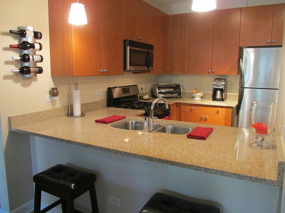 1st image of 1400 S Michigan Ave APT 505
