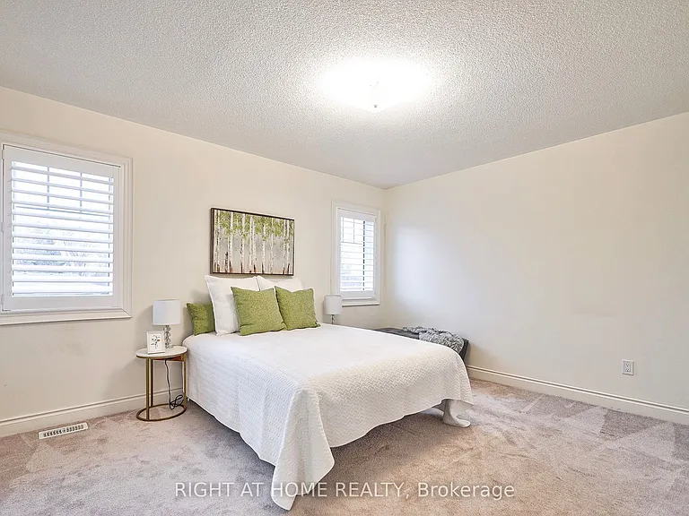 15 Culloden Ct #UPPER — Photo 12