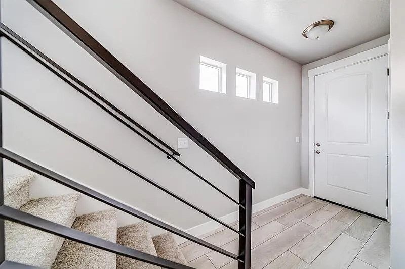 4 bed, 3.5 bath, 2300 sqft, $500 — Photo 4