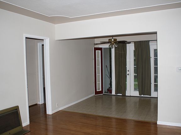 3rd image of 35026 Cedar Ave