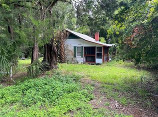 26 61st St, Yankeetown, FL 34498