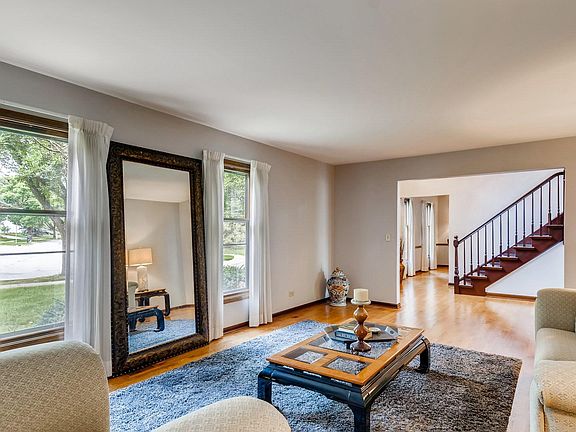 5th image of 4851 Thornbark Dr