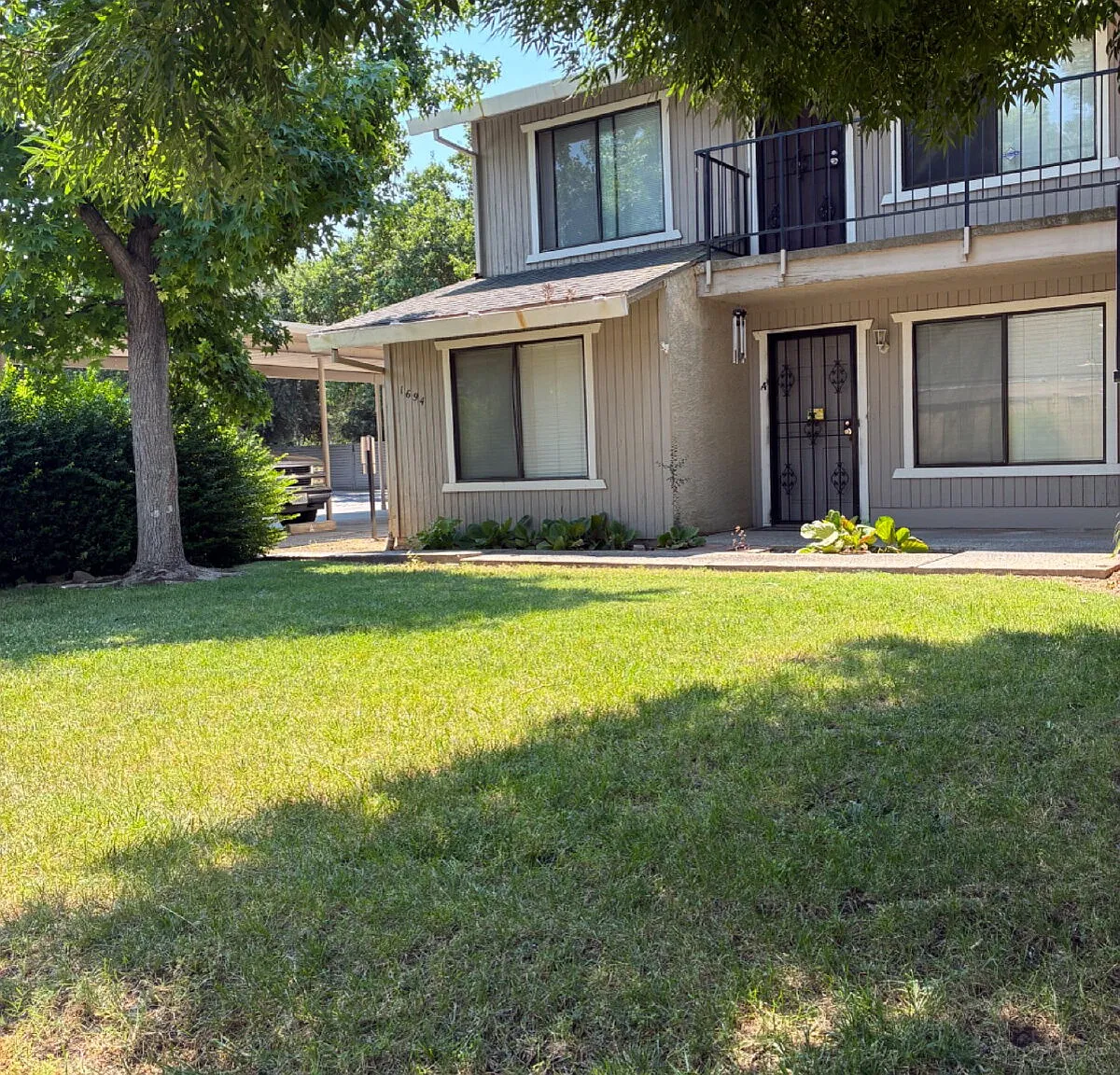 2 bed, 2.0 bath, 1100 sqft, $1,400 — Photo 3