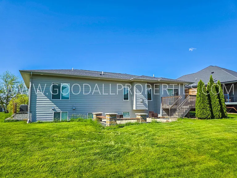310 NE Bobcat Dr — Photo 15