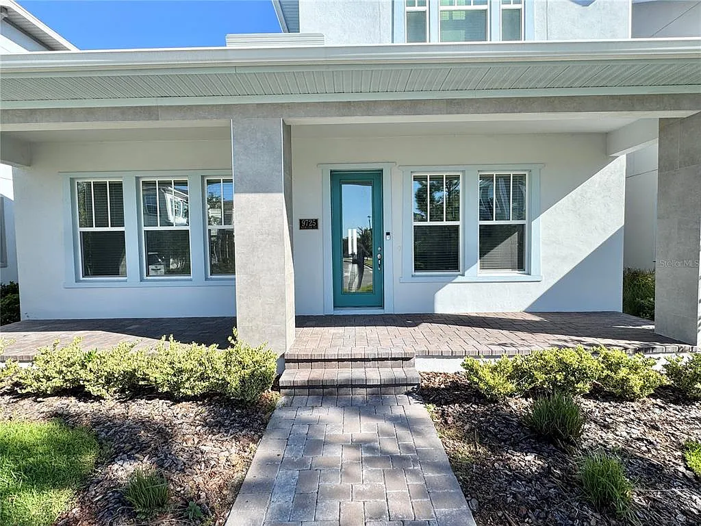 4 bed, 3.5 bath, 3000 sqft, $4,200 — Photo 4