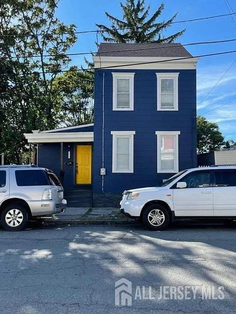 281 Home Ave