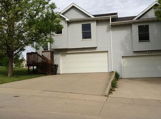 2520 Walden Rd, Iowa City, IA 52246