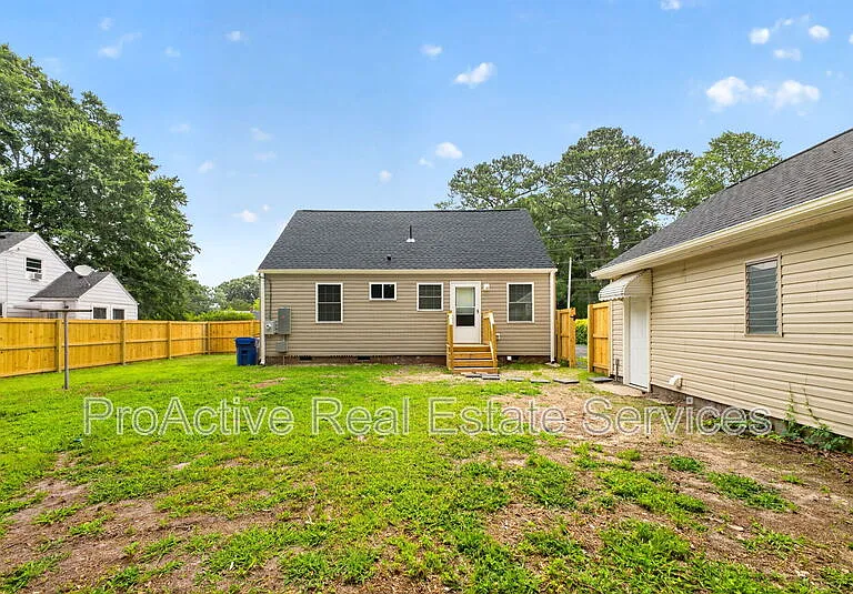 816 Martin Ave — Photo 18