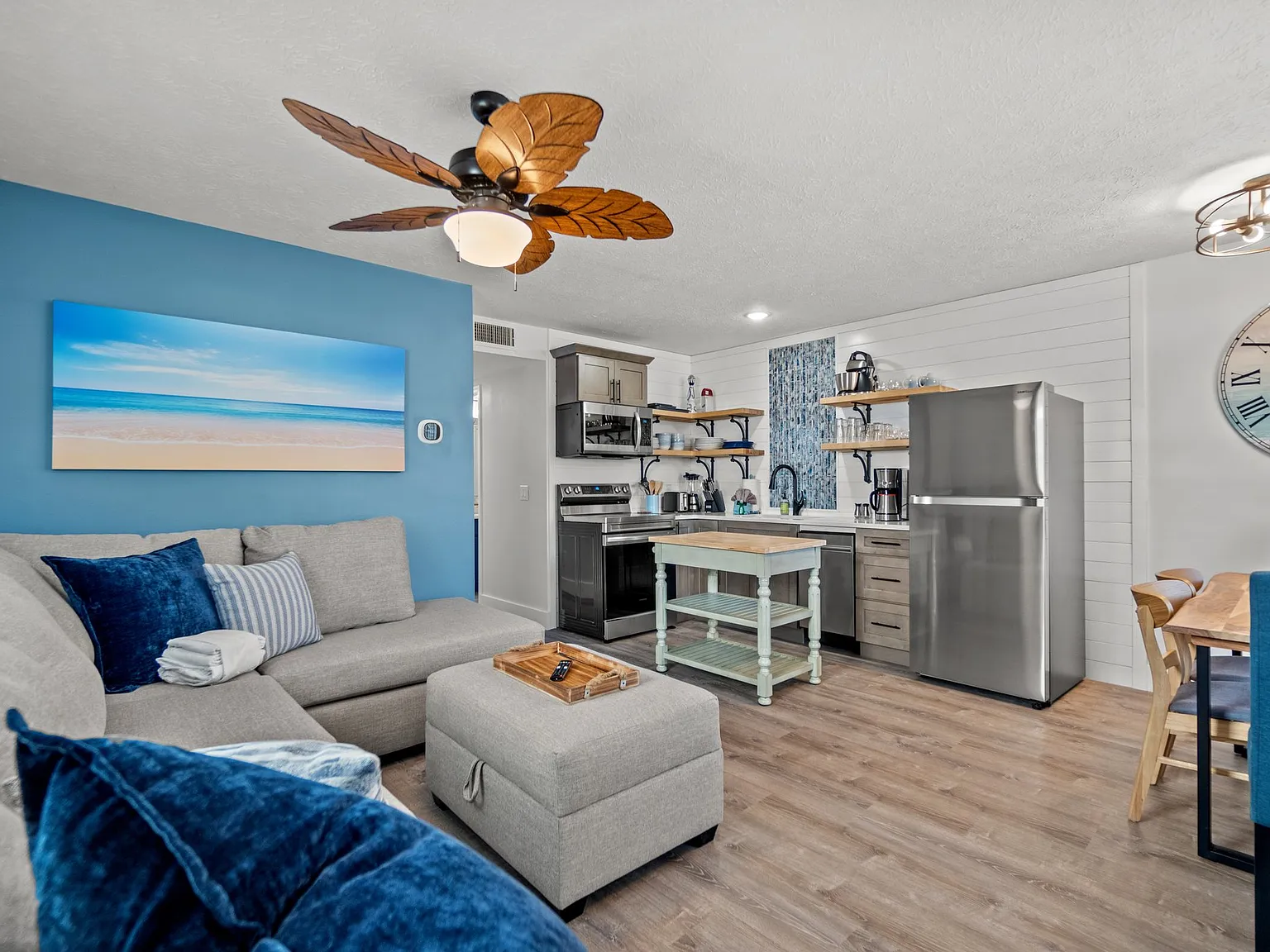 2 bed, 800 sqft, $1,785 — Photo 3