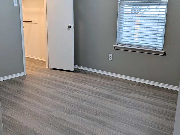 525 Oxford Loop — Photo 22