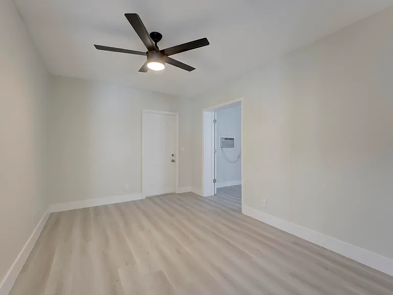 840 Bradley St — Photo 23