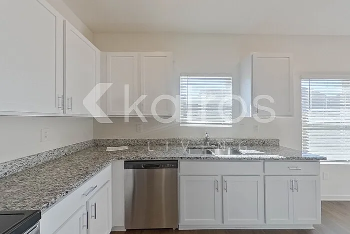 155 Dudley Way — Photo 6