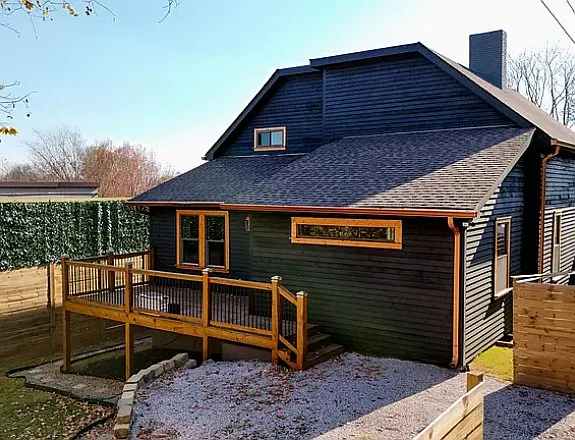 1017 Thompson Pl — Photo 13