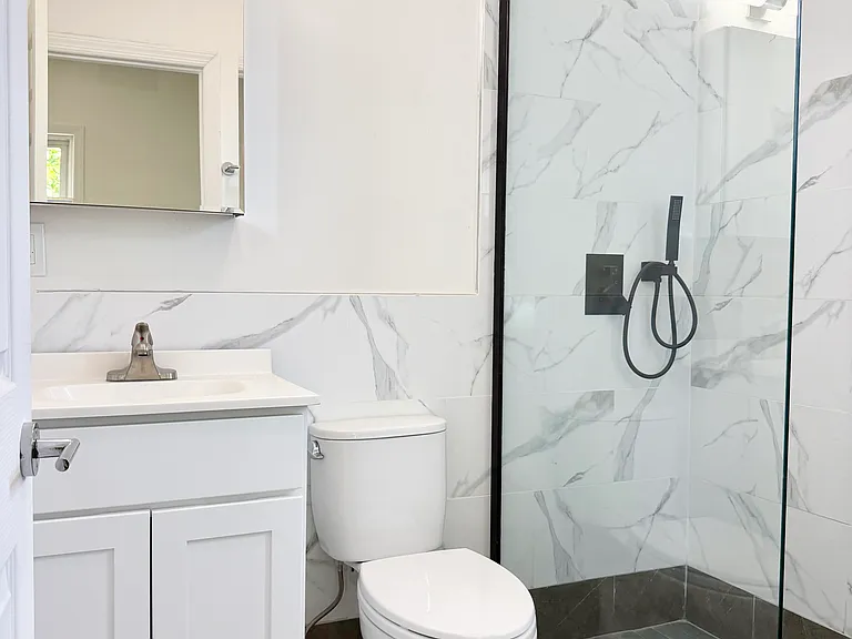 164 Bruckner Ave #2 — Photo 15