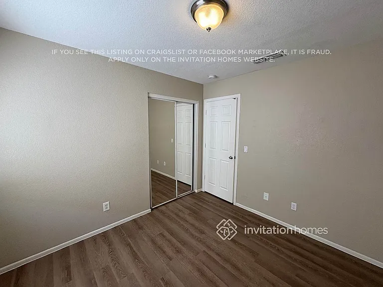 4709 N 84th Dr — Photo 6