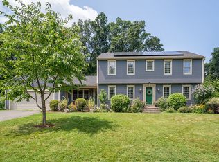 104 Forest Gln, West Springfield, MA 01089