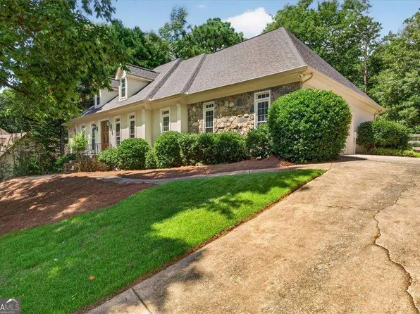 125 Lazy Laurel Chase, Roswell, GA 30076
