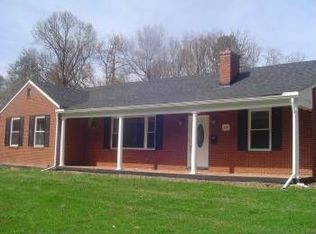 3521 Pinevale Rd, Roanoke, VA 24018