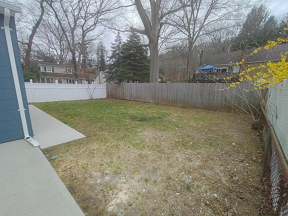 4th image of 15 Ketcham Pl