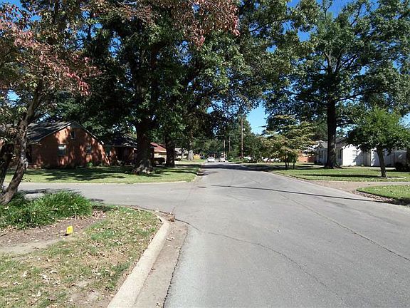 5th image of 500 W Hardin St