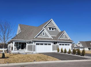 66 Spring Farm Rd, Saint Paul, MN 55127