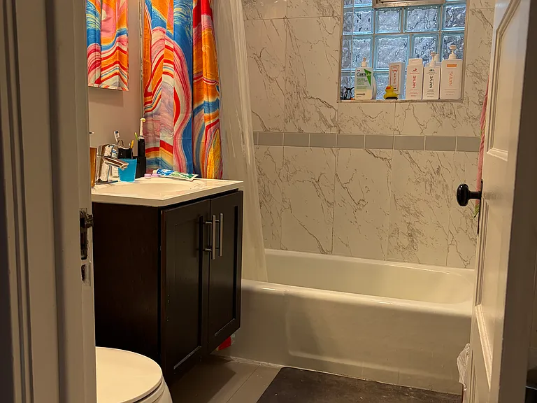 3729 N Bosworth Ave #1 — Photo 17