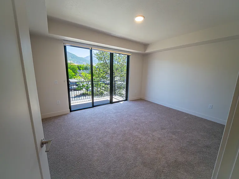6121 S Highland Dr #202 — Photo 8
