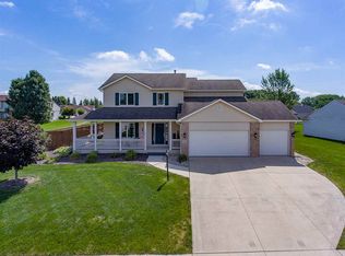 657 Helms Orange Dr, Roanoke, IN 46783