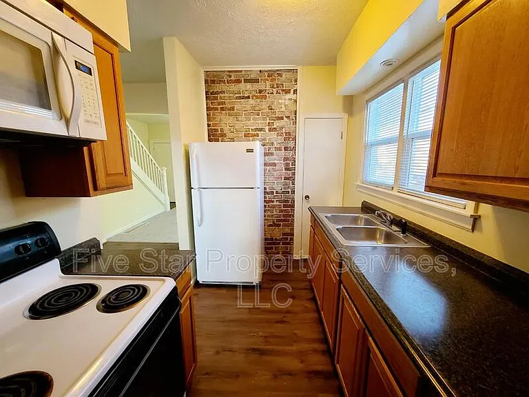 514 E Oak St #514 — Photo 6