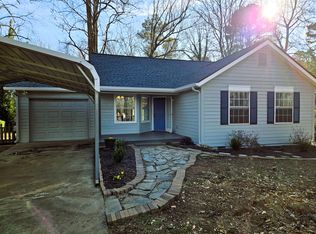 2920 Hamilton Rd, Cumming, GA 30041