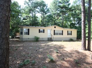 97 Applewood Rd, Saint Pauls, NC 28384