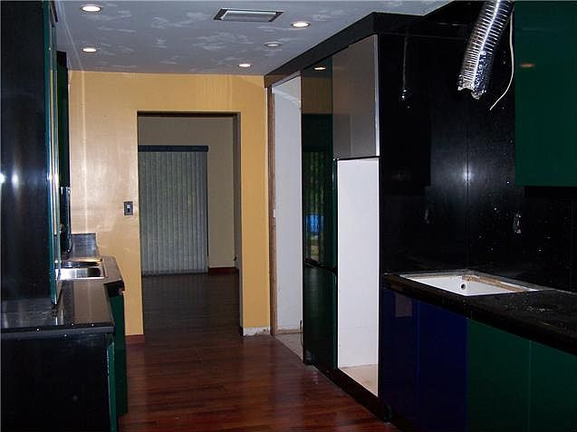 2nd image of 6410 SW 57th St