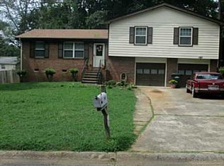 566 Cherry Ln, Jonesboro, GA 30238