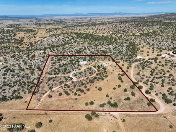 2070 E Prescott Ranch Rd, Paulden, AZ 86334