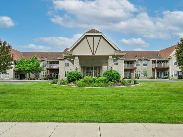 N113W16241 Sylvan CIRCLE #217, Germantown, WI 53022