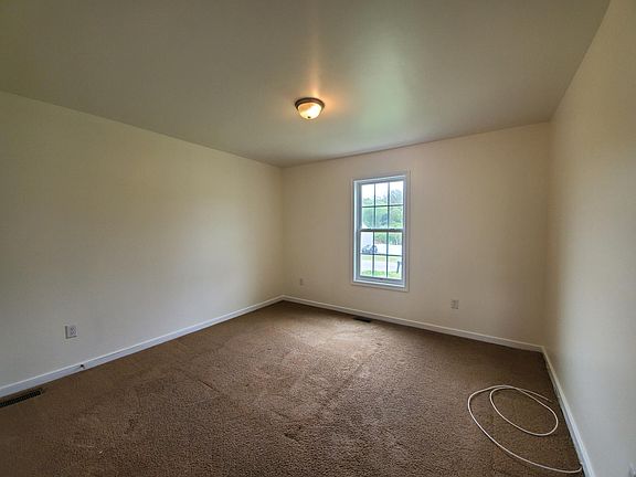 4th image of 25006 Creek Ln